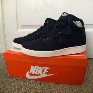 Jordan 1 KO High OG in Obsidian/White.